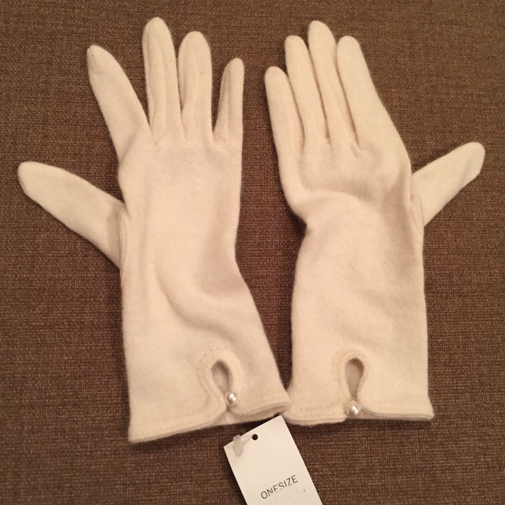 NWT White Wool Banana Republic Gloves OS